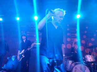 Robert Pollard of Guided by Voices performing live.