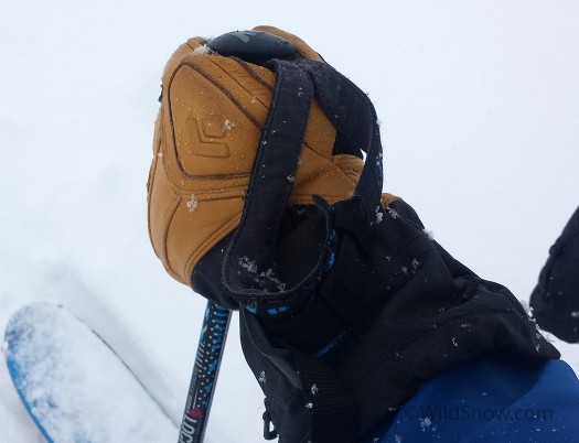 Black Diamond Guide Gloves: Your Ultimate Handwear for Extreme Cold and Wet Conditions